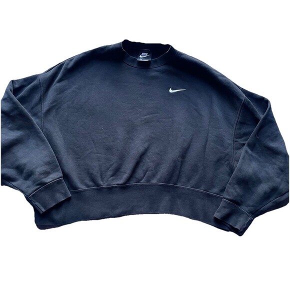 Nike Tops - NIKE Black Sweatshirt Fleece Crew Top Size M